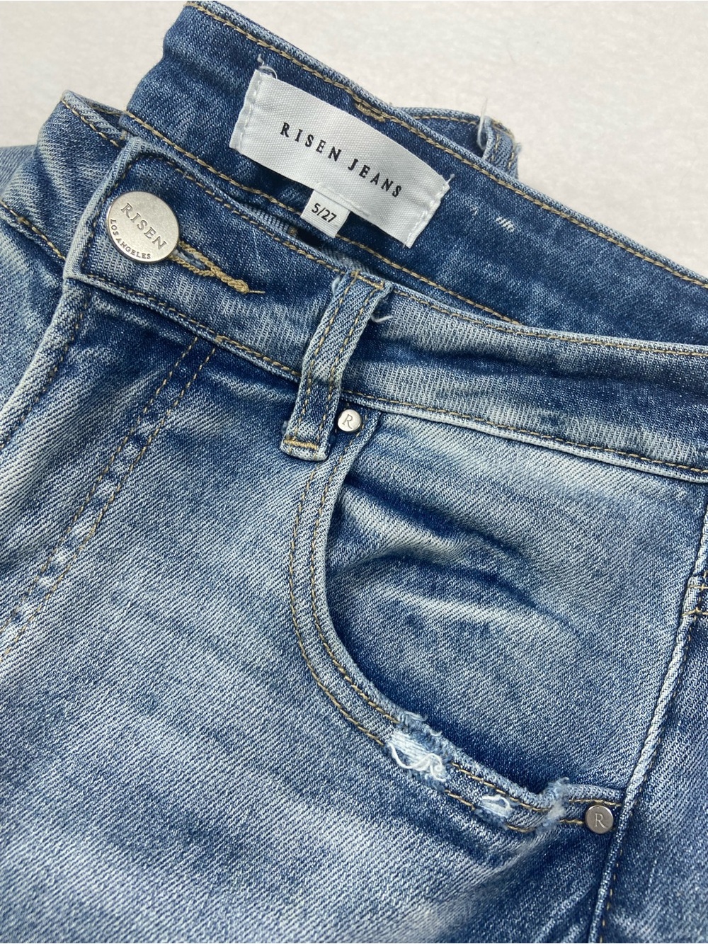 Risen Women's Straight Leg Medium Wash Distressed Jeans Size 5/27 Y2K